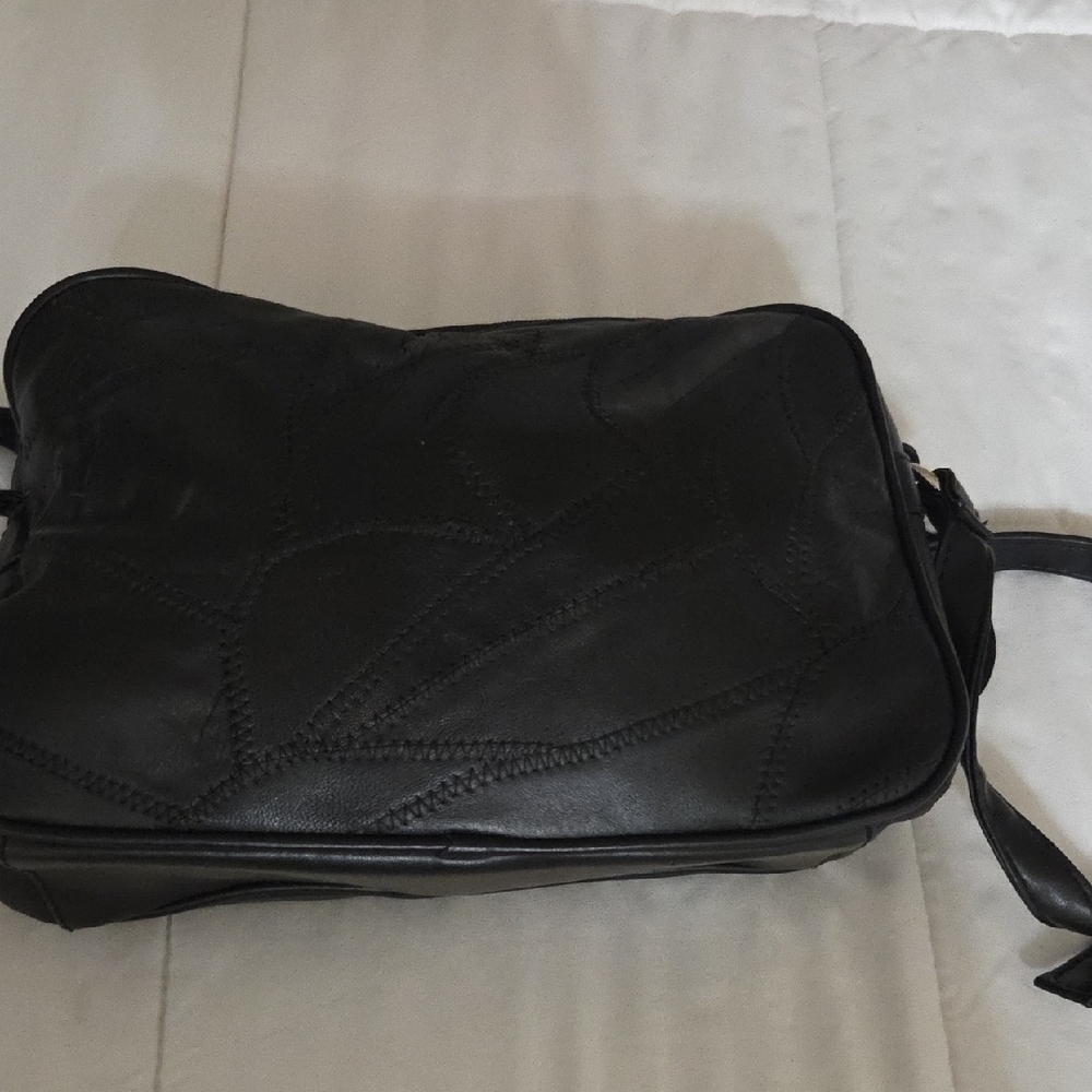 Jaclyn Smith Black Crossbody Bag Original Leather